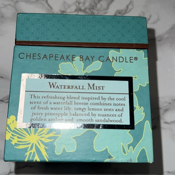 Chesapeake Bay Waterfall Mist Candle brand new in box - Picture 7 of 8